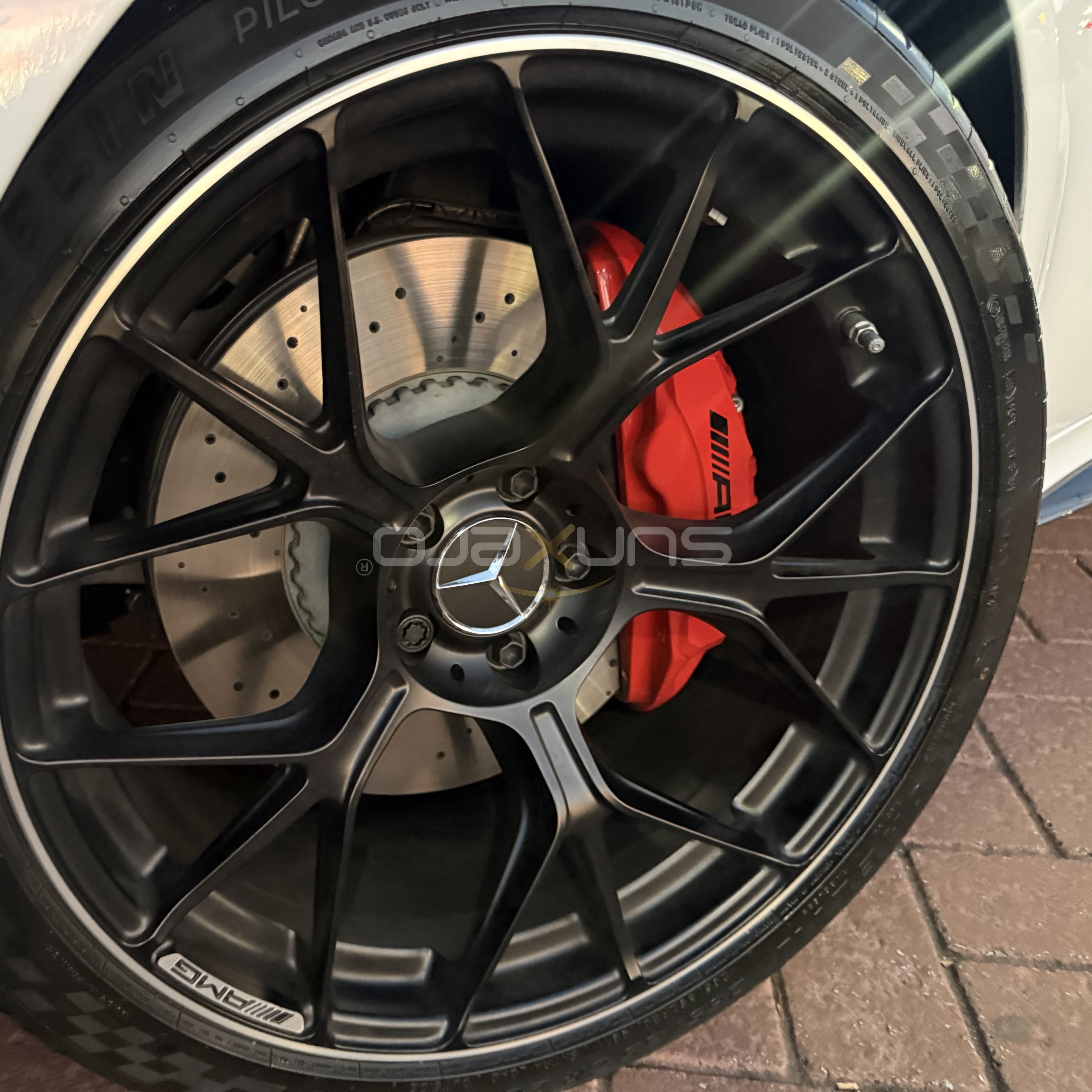 Car — Detail View 2